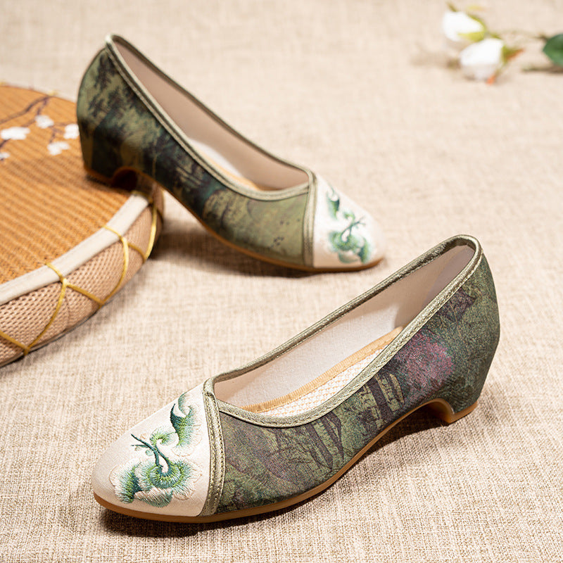 Embroidered Ethnic Style Flats