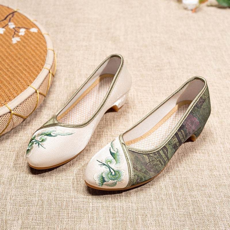 Embroidered Ethnic Style Flats