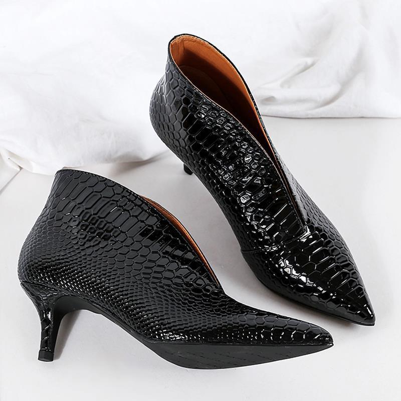 Pointed Toe Thin Lacquer Short Heel Boots