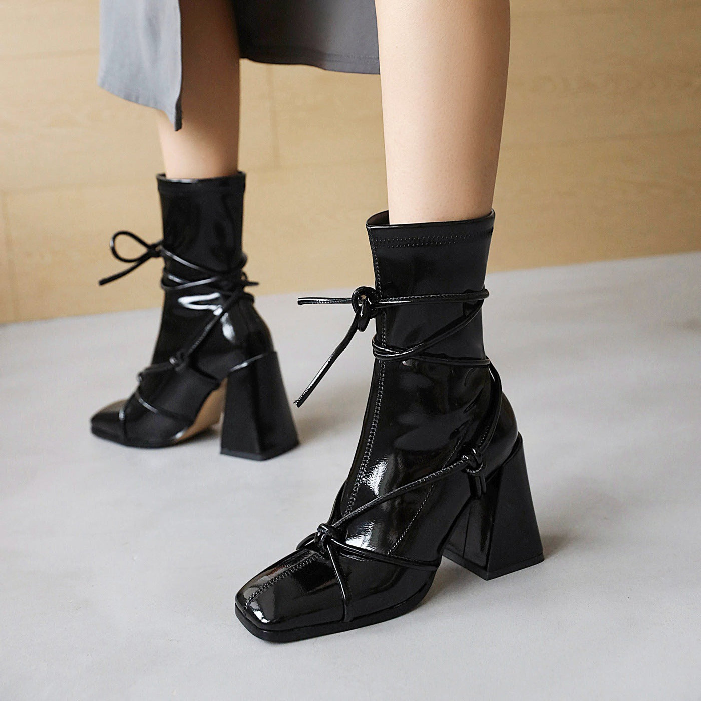 Lace Up Thick High Heel Square Head Ankle Boots