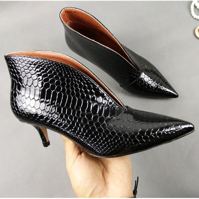Pointed Toe Thin Lacquer Short Heel Boots