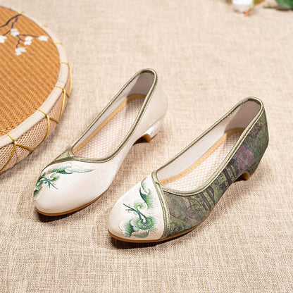 Embroidered Ethnic Style Flats