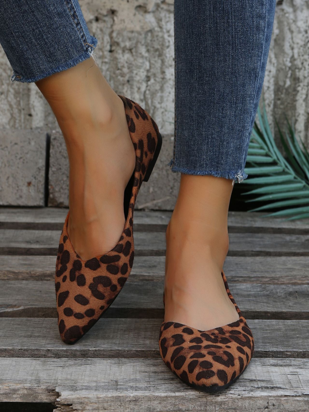 Low-cut Suede Leopard Printed Flats