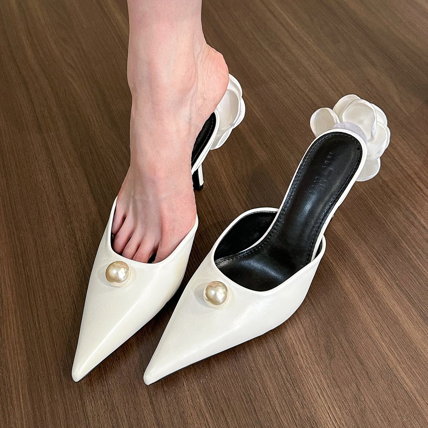 Pointed Pearl Half Slippers High Heel