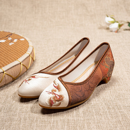 Embroidered Ethnic Style Flats