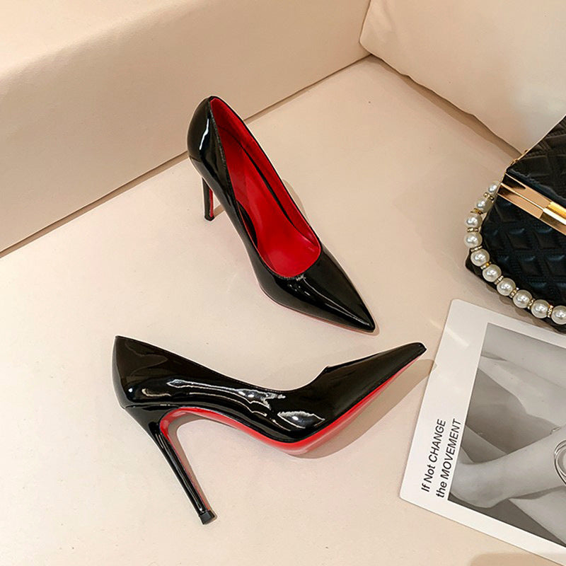 Black With Red Background Stiletto Heel Pumps